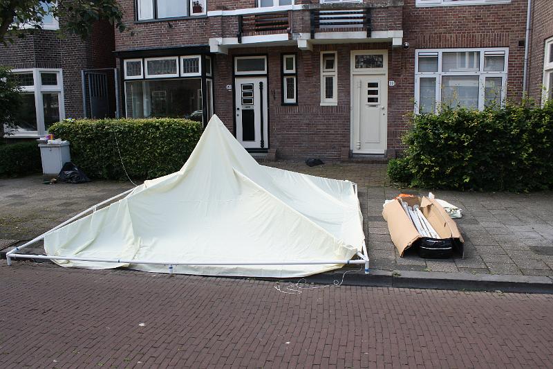 IMG_9739.JPG - De laatste restjes van de Partytent om nog even te drogen